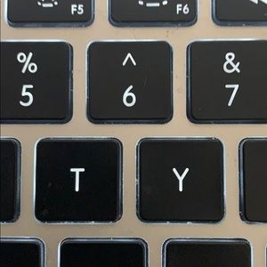 Meet your Posher, Ella